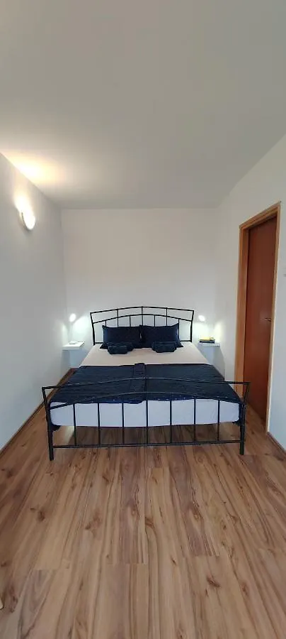Villa Magdalena Pula 0*,